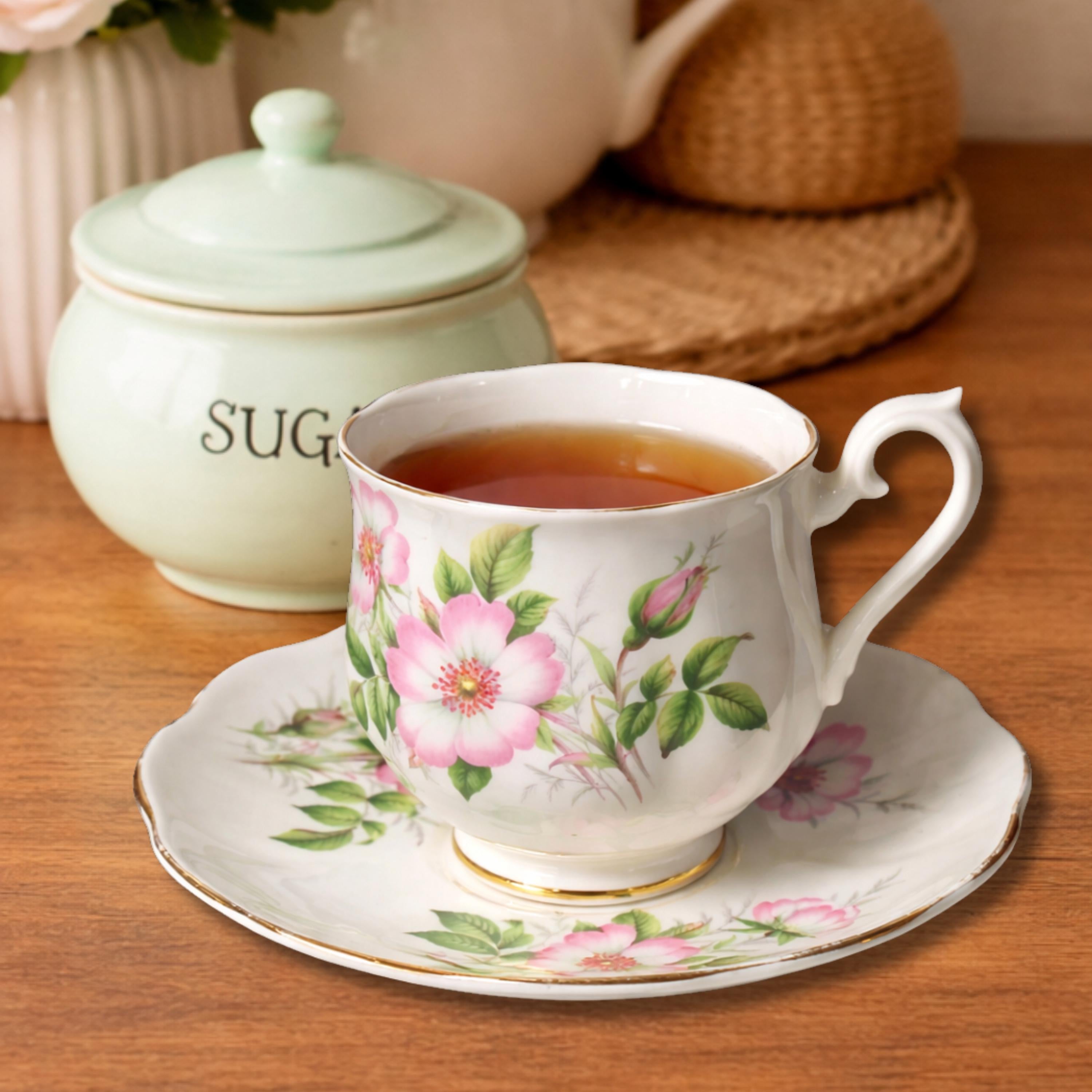 Royal Albert Vintage Teacup Bone China Cup and Saucer: Friendship Pattern - Wild Rose